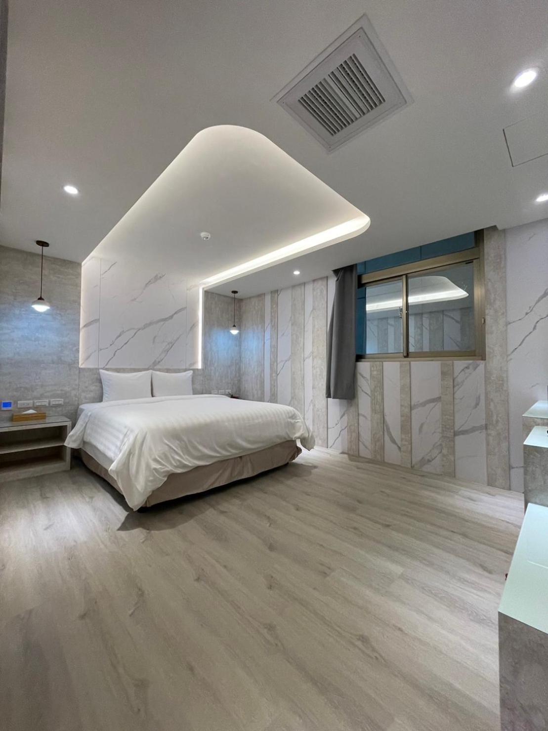 Benz Hotel Zhongli Bagian luar foto