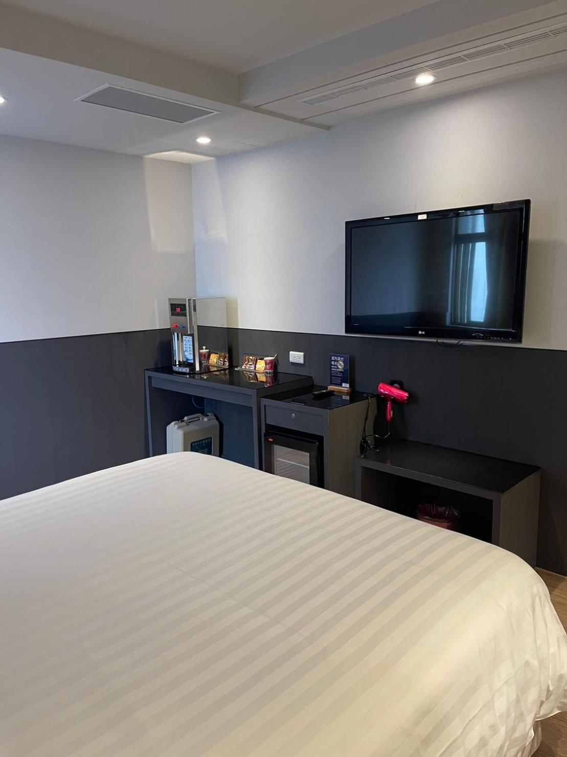 Benz Hotel Zhongli Bagian luar foto
