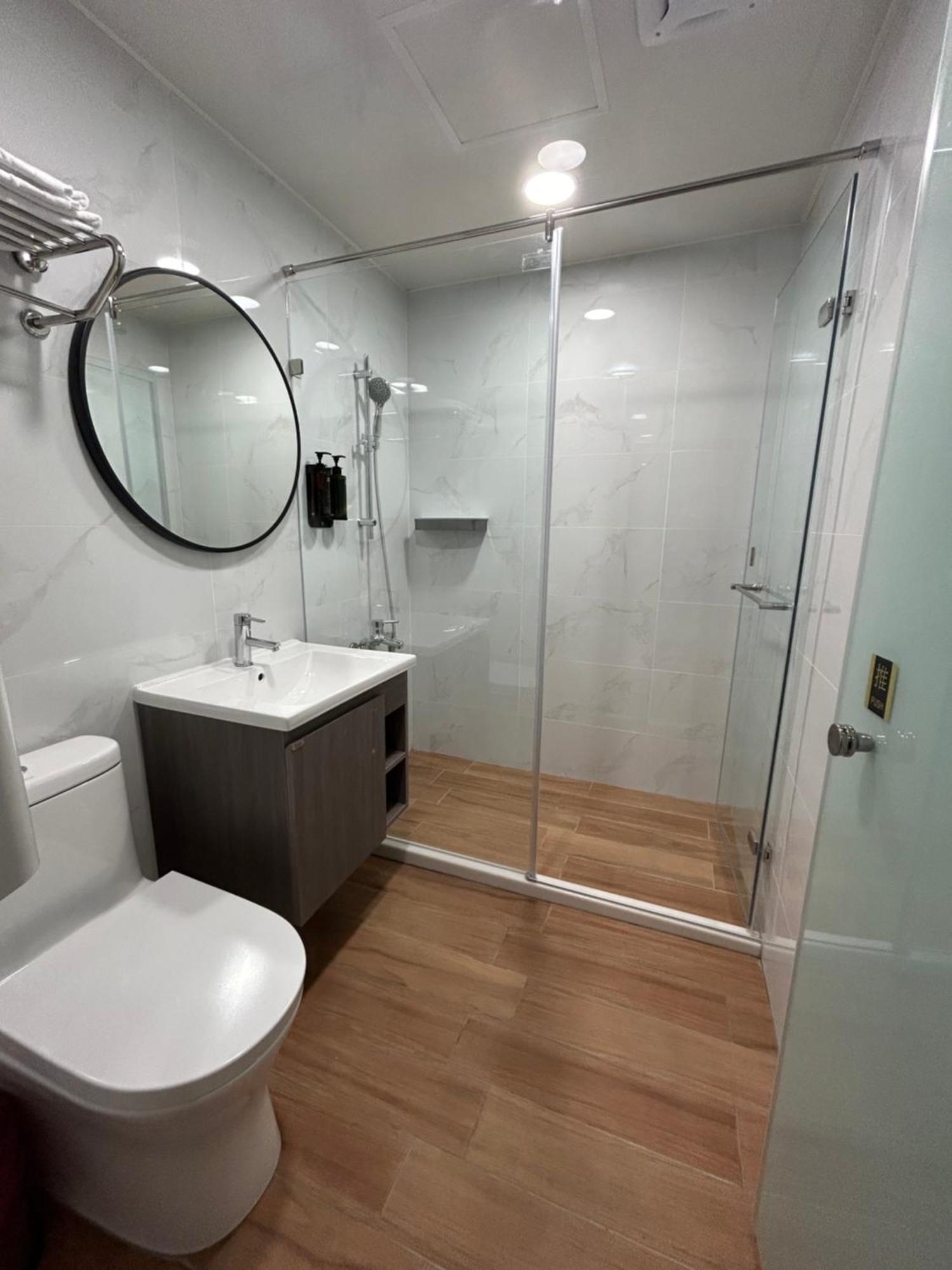 Benz Hotel Zhongli Bagian luar foto