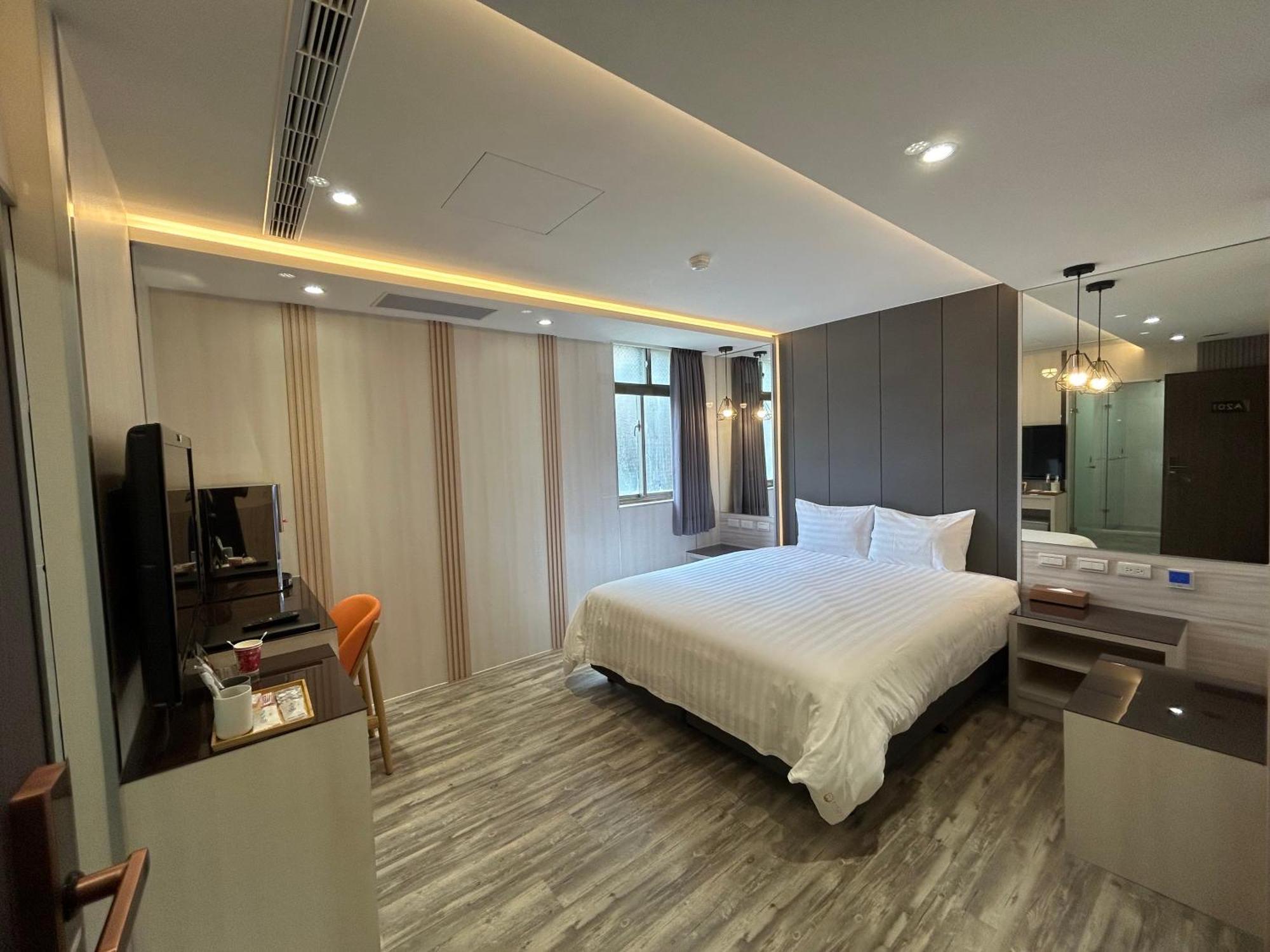 Benz Hotel Zhongli Bagian luar foto
