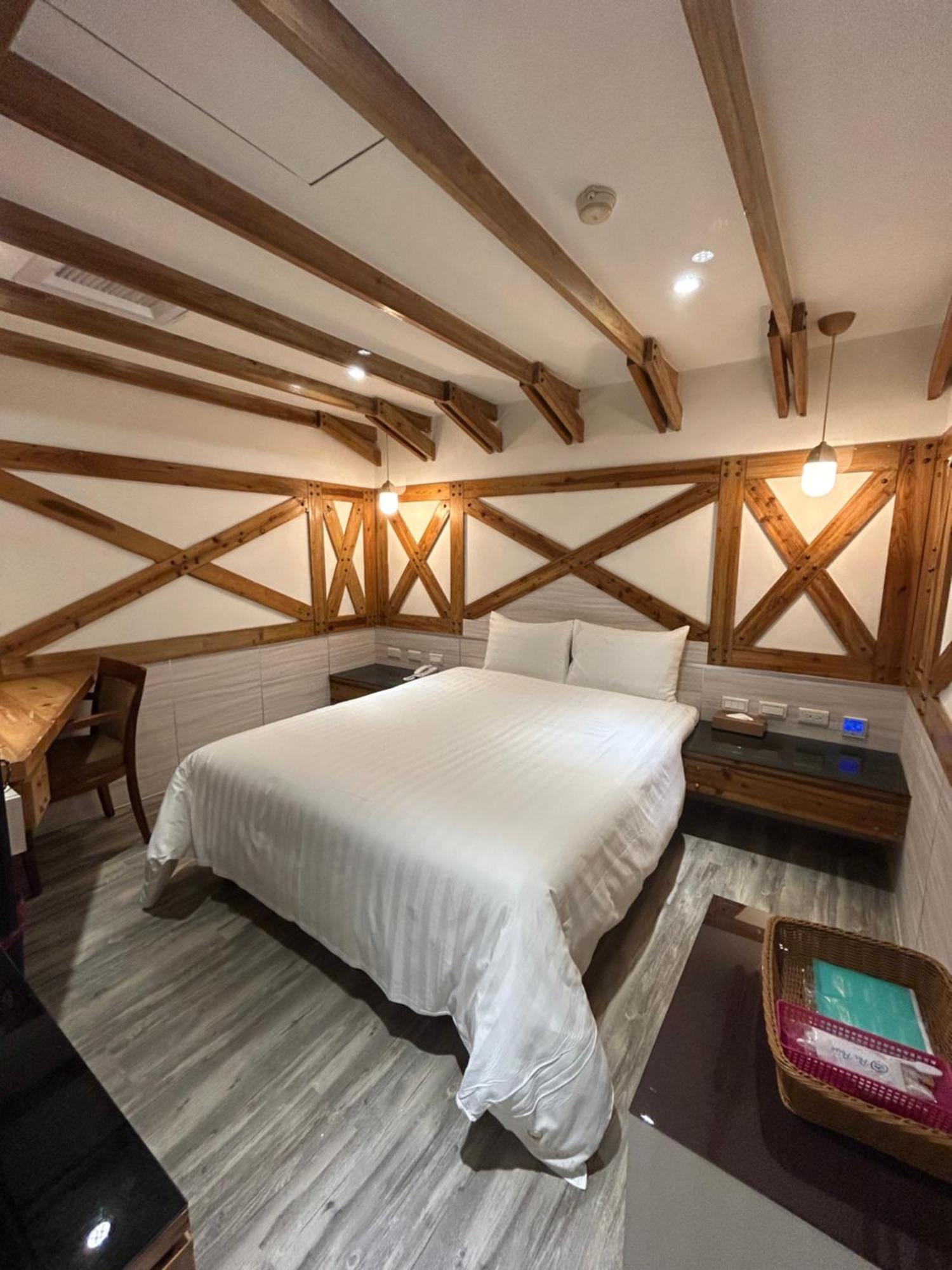 Benz Hotel Zhongli Bagian luar foto