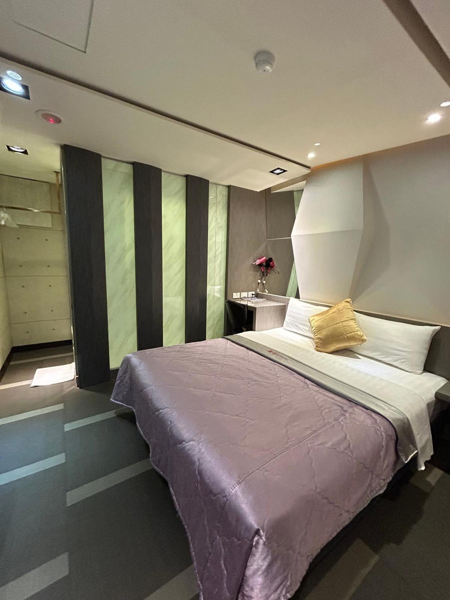 Benz Hotel Zhongli Bagian luar foto