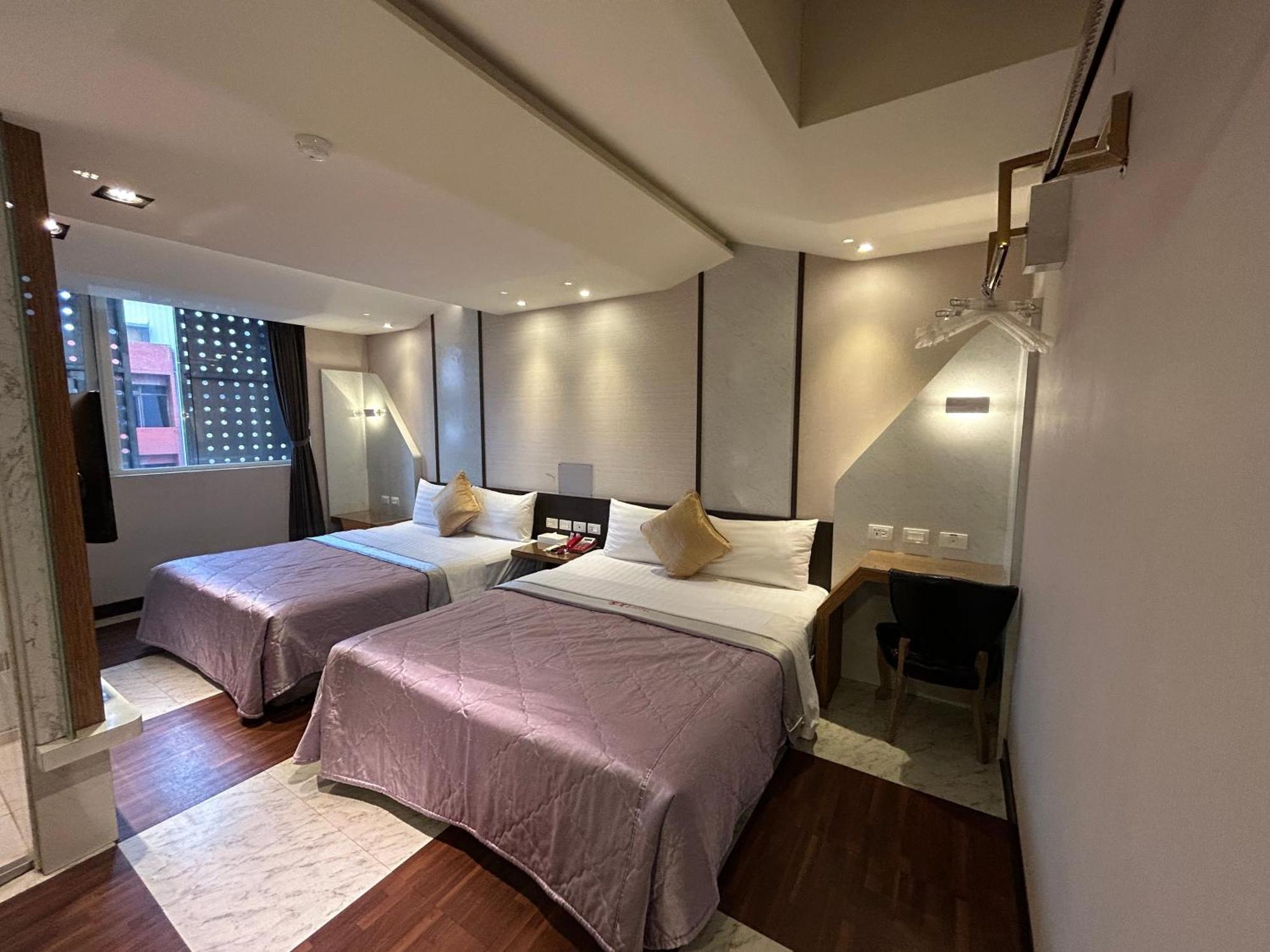 Benz Hotel Zhongli Bagian luar foto